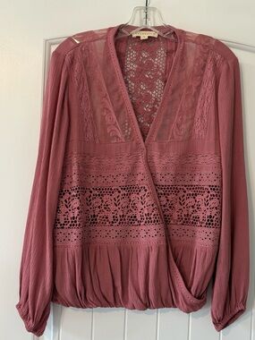 Lovestitch Crochet Lace Mauve Top Medium